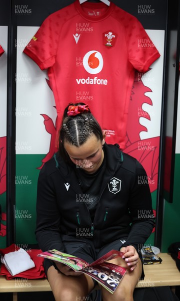 180926 Wales v South Africa, Vodafone Wales WXV Series -Branwen Metcalfe of Wales in the changing room ahead of the match