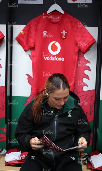 180926 Wales v South Africa, Vodafone Wales WXV Series -Georgia Evans of Wales in the changing room ahead of the match