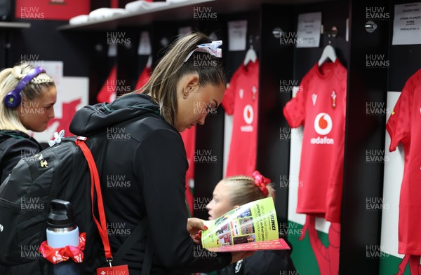 180926 Wales v South Africa, Vodafone Wales WXV Series -Bryonie King of Wales in the changing room ahead of the match