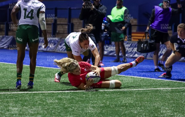 180926 Wales v South Africa, Vodafone Wales WXV Series - Alex Callender of Wales races in to score try