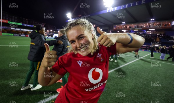 180926 Wales v South Africa, Vodafone Wales WXV Series - Alex Callender of Wales celebrate at the end of the match