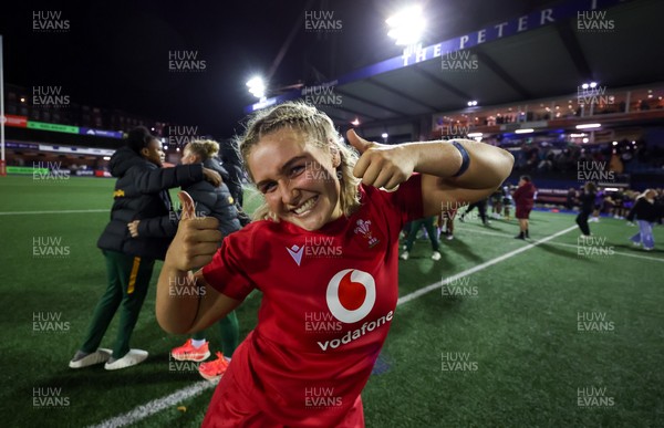 180926 Wales v South Africa, Vodafone Wales WXV Series - Alex Callender of Wales celebrate at the end of the match
