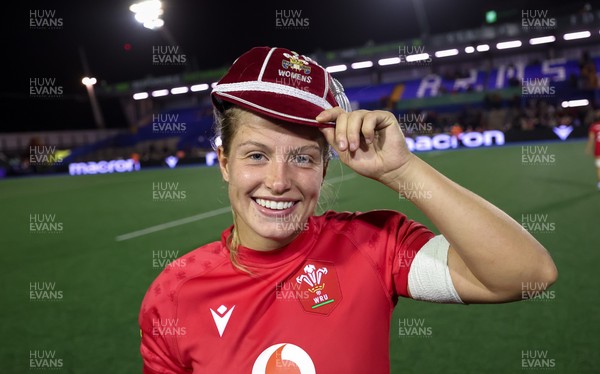 180926 Wales v South Africa, Vodafone Wales WXV Series - Amy Williams of Wales at the end of the match with 
