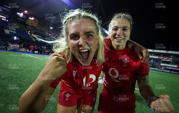 180926 Wales v South Africa, Vodafone Wales WXV Series - Alex Callender of Wales celebrate at the end of the match