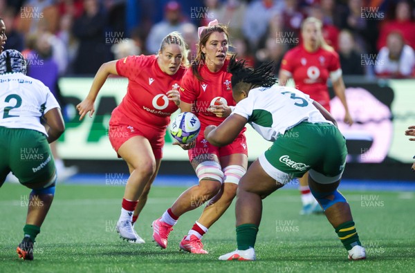 190926 Wales v South Africa, Vodafone Wales WXV Series - Georgia Evans of Wales takes on Babalwa Latsha of South Africa 