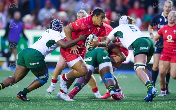 190926 Wales v South Africa, Vodafone Wales WXV Series - Sisilia Tuipulotu of Wales races through to score try