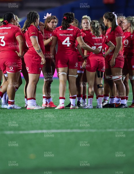 190926 Wales v South Africa, Vodafone Wales WXV Series - The Wales team wait during a TMO check