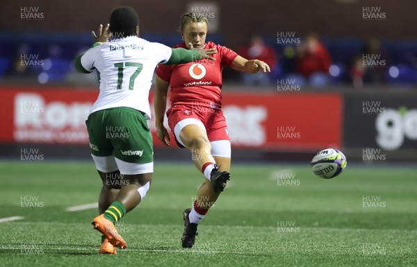 190926 Wales v South Africa, Vodafone Wales WXV Series - Lleucu George of Wales kicks past Xoliswa Khuzwayo of South Africa