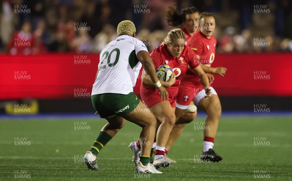 190926 Wales v South Africa, Vodafone Wales WXV Series - Kelsey Jones of Wales takes on Aseza Hele of South Africa
