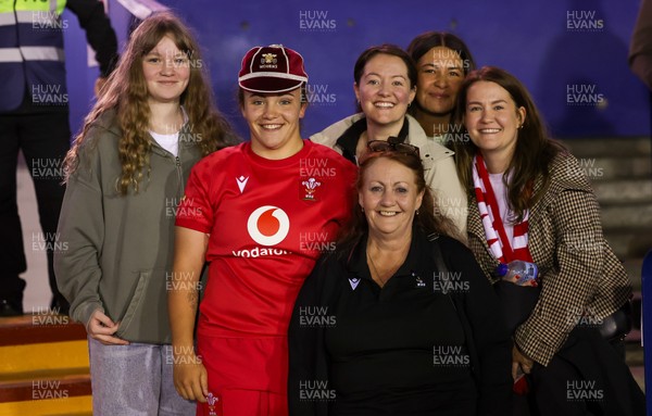 190926 Wales v South Africa, Vodafone Wales WXV Series - Shanelle Williams of Wales with family and friends at the end of the match