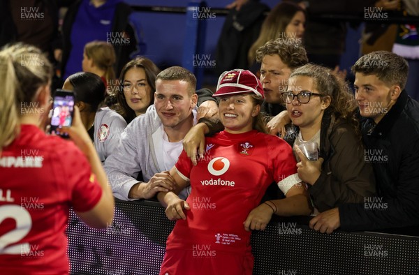 190926 Wales v South Africa, Vodafone Wales WXV Series - Amy Williams of Wales has a selfie with fans at the end of the match