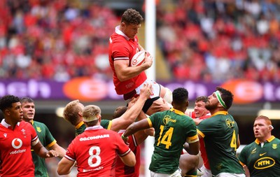 190823 - Wales v South Africa - Vodaphone Summer Series - Will Rowlands of Wales takes high ball