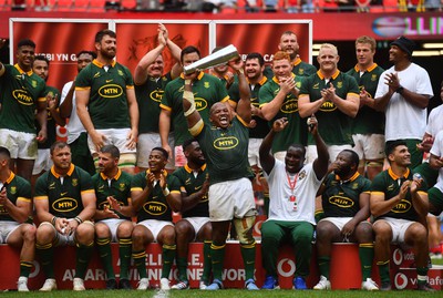 190823 - Wales v South Africa - Vodaphone Summer Series - Bongi Mbonambi of South Africa celebrate with the Prince William Cup