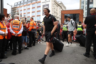 190823 - Wales v South Africa - Vodafone Summer Series - Aaron Wainwright walks into the stadium as fans watch on