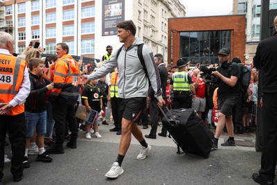 190823 - Wales v South Africa - Vodafone Summer Series - Teddy Williams walks into the stadium as fans watch on