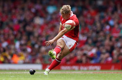 190823 - Wales v South Africa - Vodafone Summer Series - Sam Costelow of Wales kicks a penalty