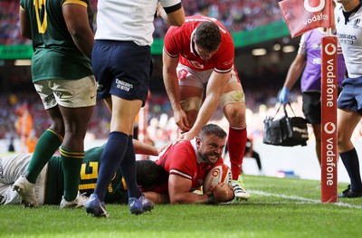 190823 - Wales v South Africa - Vodafone Summer Series - Sam Parry of Wales scores a try