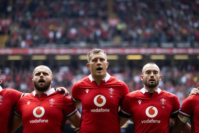 190823 - Wales v South Africa - Vodafone Summer Series - Nicky Smith, Ben Carter and Cai Evans of Wales sing the anthem