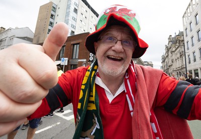 190823 - Wales v South Africa, Summer Nations Series 2023 - Wales fans gather in Westgate Street ahead of the match