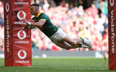 190823 - Wales v South Africa, Summer Nations Series 2023 - Jesse Kriel of South Africa dives in to score try