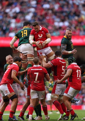 190823 - Wales v South Africa, Summer Nations Series 2023 - Taine Basham of Wales wins the line out