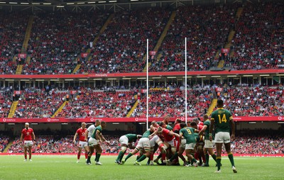 190823 - Wales v South Africa, Summer Nations Series 2023 - Wales drive towards the South African line during the first half