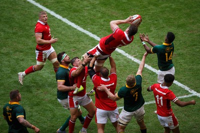 190823 - Wales v South Africa - Summer Series - Will Rowlands of Wales takes a high ball