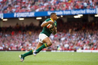 190823 - Wales v South Africa - Summer Series - Damian Willemse of South Africa goes over for a try