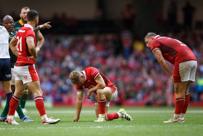 190823 - Wales v South Africa - Summer Series - Sam Costelow of Wales is injured