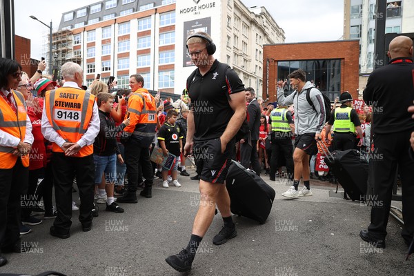 190823 - Wales v South Africa - Vodafone Summer Series - Aaron Wainwright walks into the stadium as fans watch on