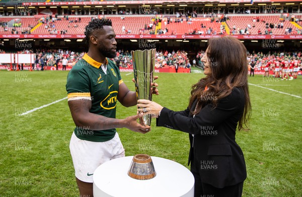 190823 - Wales v South Africa - Vodafone Summer Series - Siya Kolisi of South Africa is presented the trophy