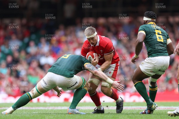 190823 - Wales v South Africa, Summer Nations Series 2023 - Aaron Wainwright of Wales is tackled by RG Snyman of South Africa