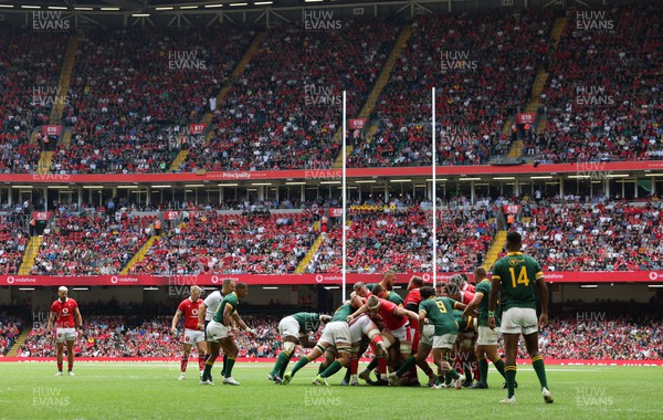 190823 - Wales v South Africa, Summer Nations Series 2023 - Wales drive towards the South African line during the first half