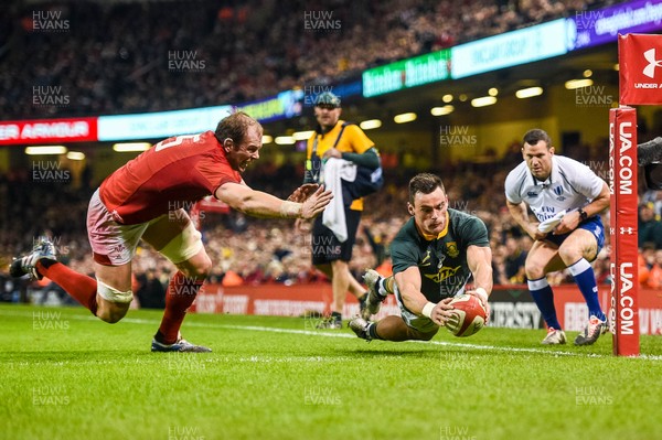 241118 - Wales v South Africa, Under Armour Series -  Jesse Kriel of South Africa crosses the line to score a second half try for South Africa