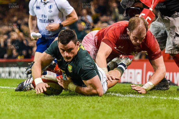 241118 - Wales v South Africa, Under Armour Series -  Jesse Kriel of South Africa crosses the line to score a second half try for South Africa