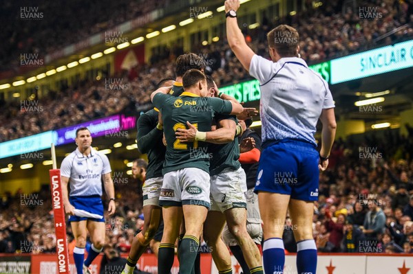 241118 - Wales v South Africa, Under Armour Series -  Jesse Kriel of South Africa celebrates his try 