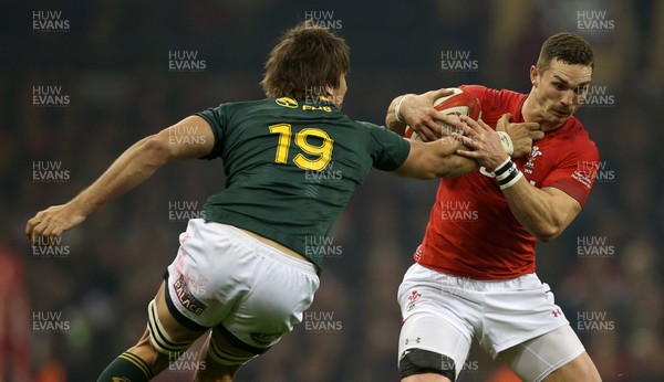 241118 - Wales v South Africa - Under Armour Series - George North of Wales is tackled by Eben Etzebeth of South Africa