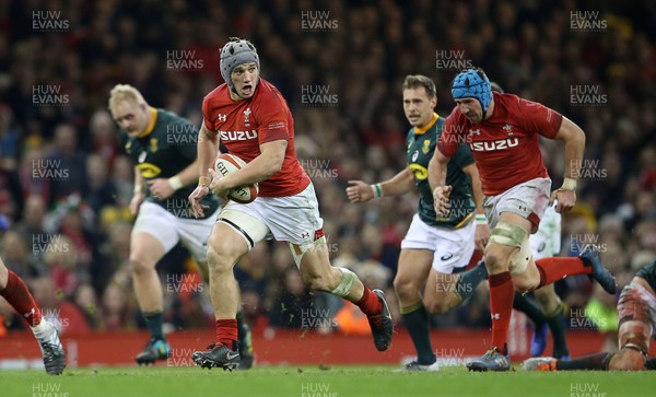 241118 - Wales v South Africa - Under Armour Series - Jonathan Davies of Wales makes a break