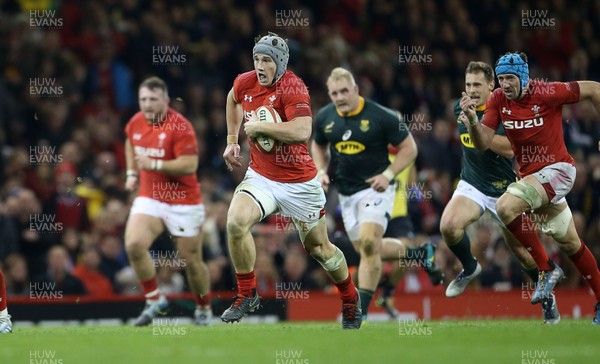 241118 - Wales v South Africa - Under Armour Series - Jonathan Davies of Wales makes a break