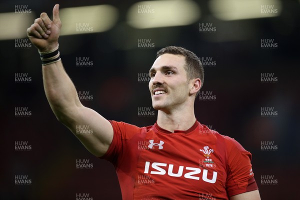 241118 - Wales v South Africa - Under Armour Series - George North of Wales waves to the crowd