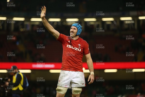 241118 - Wales v South Africa - Under Armour Series - Justin Tipuric of Wales waves to the crowd