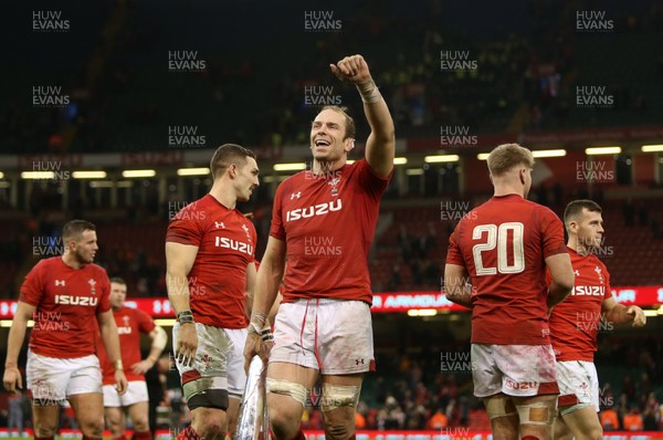 241118 - Wales v South Africa - Under Armour Series - Alun Wyn Jones of Wales waves towards family at full time