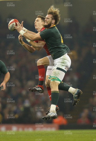 241118 - Wales v South Africa, Under Armour Series 2018 - Liam Williams of Wales and RG Snyman of South Africa compete for the ball
