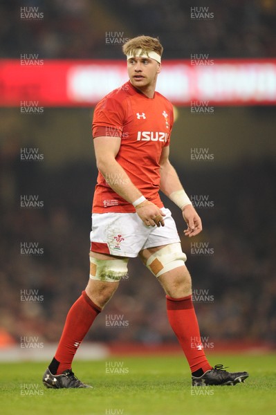 241118 - Wales v South Africa - Under Armour Series - Aaron Wainwright of Wales 