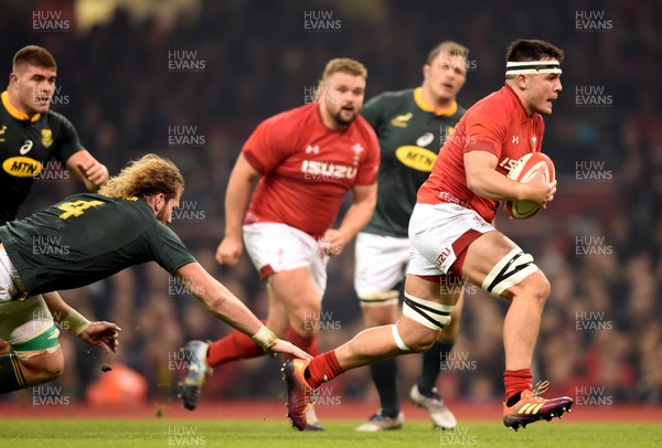 241118 - Wales v South Africa - Under Armour Series -  Ellis Jenkins of Wales gets past RG Snyman of South Africa 