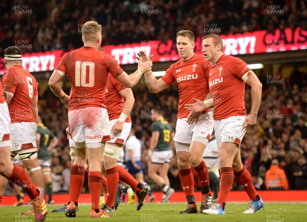 241118 - Wales v South Africa - Under Armour Series -  Liam Williams of Wales celebrates scoring a try with Gareth Anscombe