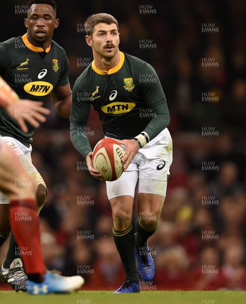241118 - Wales v South Africa - Under Armour Series -  Willie le Roux of South Africa looks to get the ball away