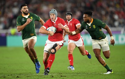 271019 - Wales v South Africa - Rugby World Cup Semi-Final - Jonathan Davies of Wales tries to find space