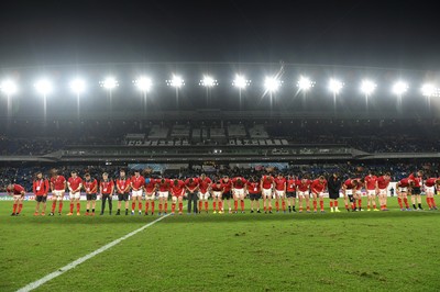 271019 - Wales v South Africa - Rugby World Cup Semi-Final - Wales bow to the crowd at full time