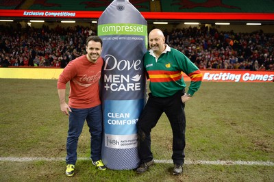 291114 - Wales v South Africa - Dove Men Series -Half time catching competition